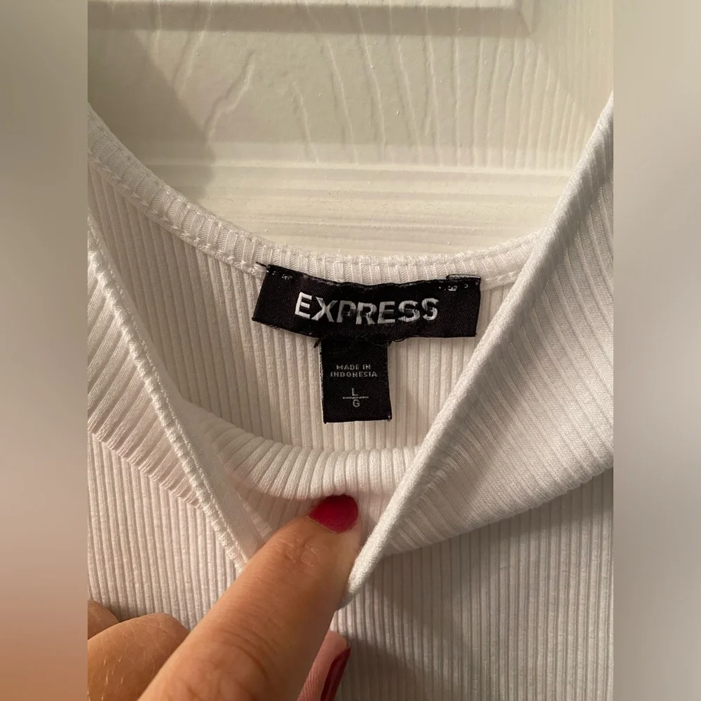 Top - Picture 3 of 3